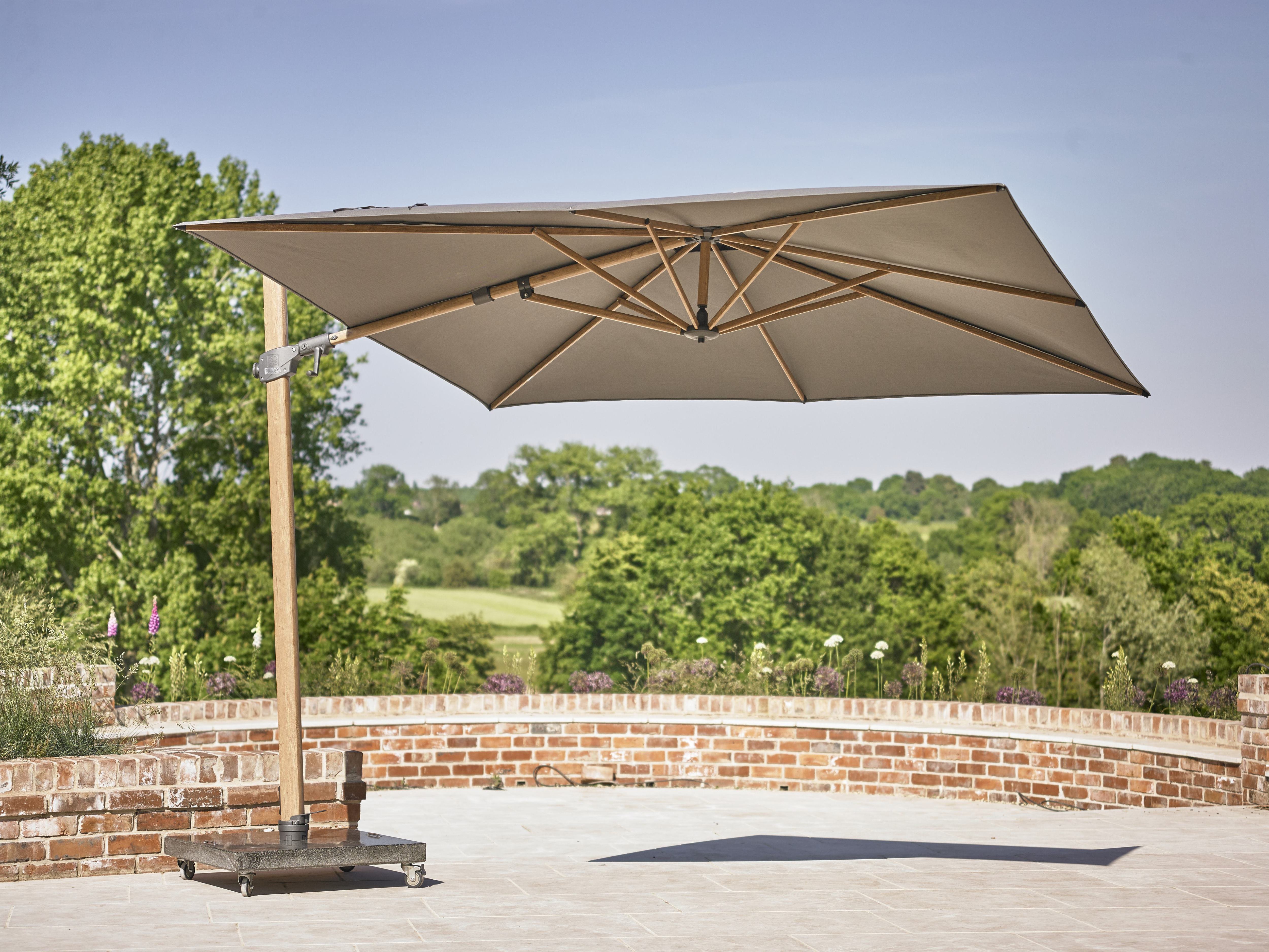 Siesta 4Seasons wood-effect parasol
